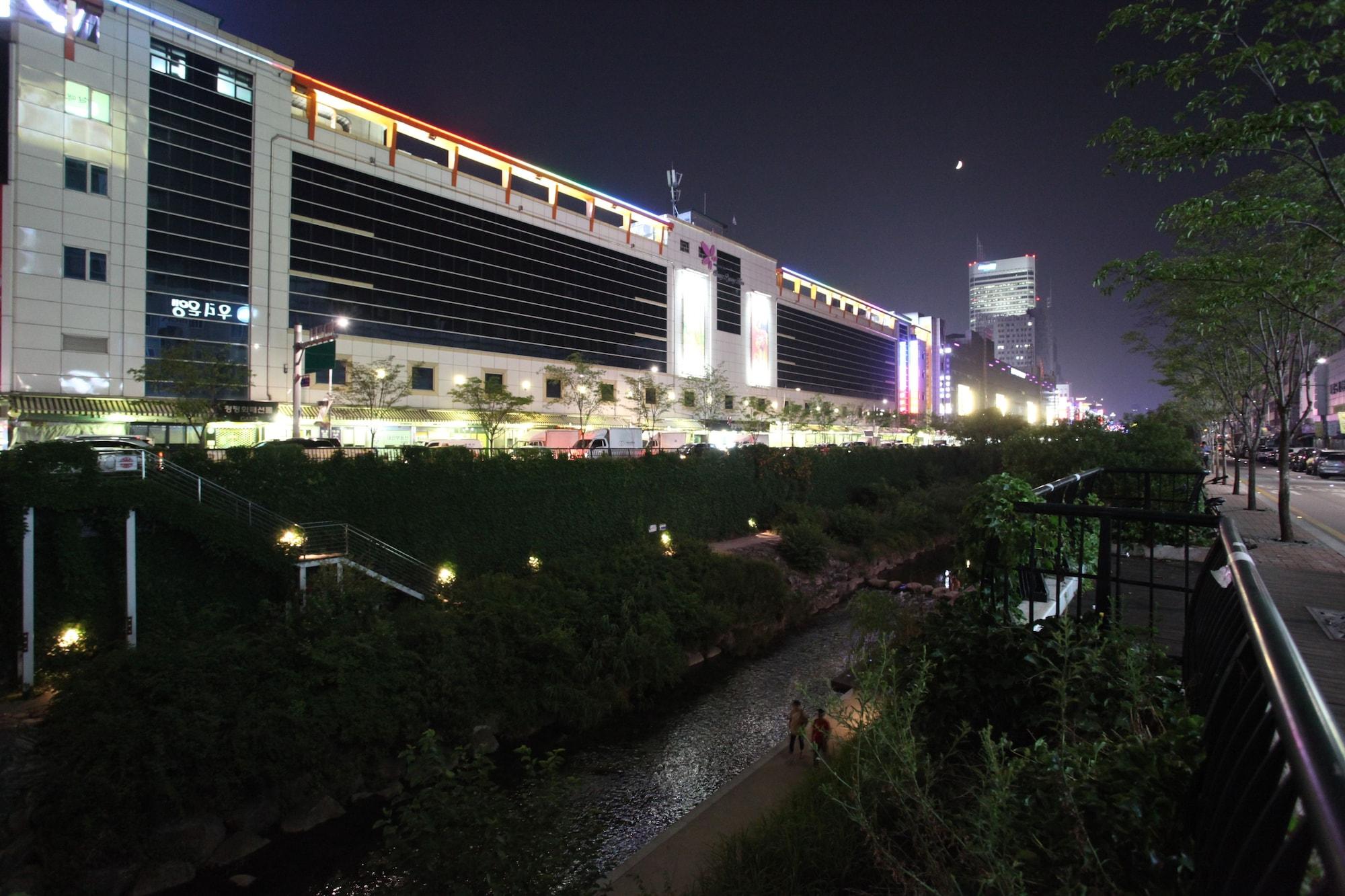 Vatica Hotel Dongdaemun Szöul Kültér fotó
