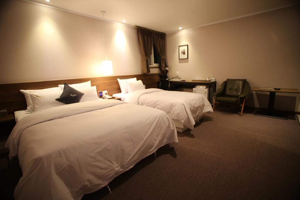 Vatica Hotel Dongdaemun Szöul Szoba fotó
