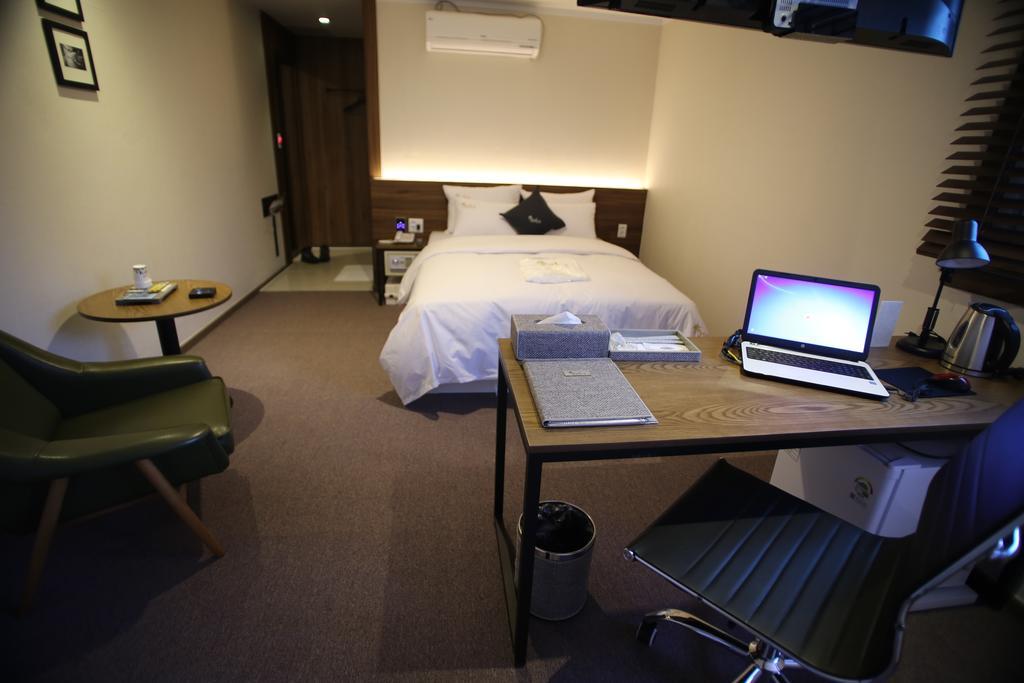 Vatica Hotel Dongdaemun Szöul Szoba fotó
